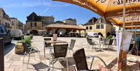 Atmosphère du Cafe Les Arcades à Beaumontois-en-Périgord - n°1