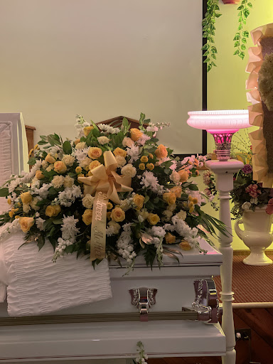 Florist «Roses are Red Flower Boutique», reviews and photos, 9303 S Halsted St, Chicago, IL 60620, USA