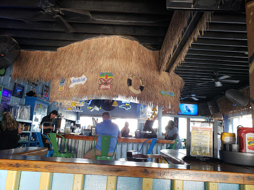 Bar & Grill «SeaWitch Cafe & Tiki Bar», reviews and photos, 227 Carolina Beach Ave N, Carolina Beach, NC 28428, USA