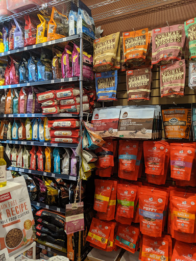 Pet Supply Store «The Fish & Bone, Boston MA», reviews and photos, 217 Newbury St, Boston, MA 02116, USA