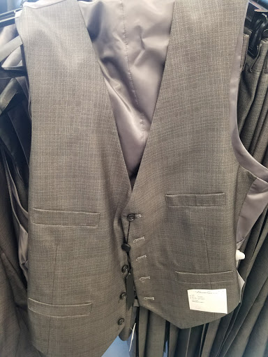 Clothing Store «K&G Fashion Superstore», reviews and photos, 5802 E Virginia Beach Blvd #108, Norfolk, VA 23502, USA