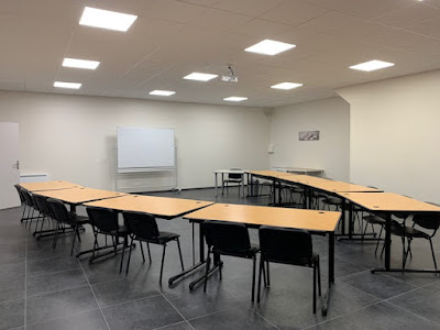Salle de réunion équipée pour vos événements d'entreprise à Auxerre à Auxerre