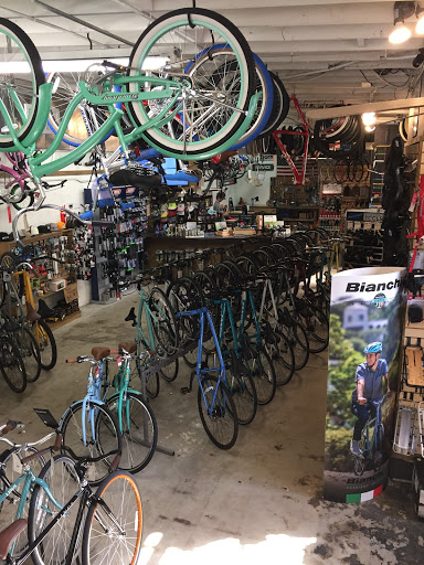 Bicycle Store «Motion Bike Shop», reviews and photos, 914 Aviation Blvd, Hermosa Beach, CA 90254, USA
