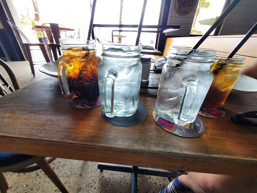 Bar & Grill «Tiki Hut», reviews and photos, 1 S Forest Beach Dr, Hilton Head Island, SC 29928, USA