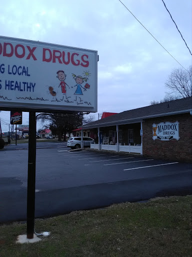 Maddox Drugs, 1330 Big A Rd, Toccoa, GA 30577, USA, 