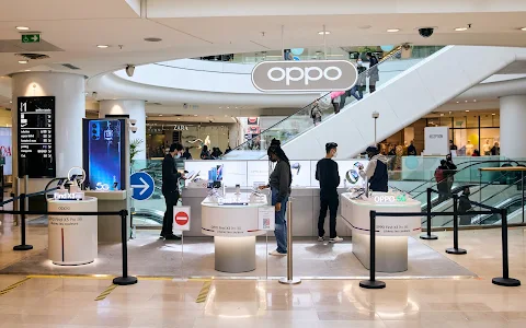 Showroom OPPO Westfield Les 4 Temps image