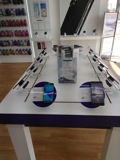 Cell Phone Store «MetroPCS Authorized Dealer», reviews and photos, 904 Roy Richard Dr, Schertz, TX 78154, USA