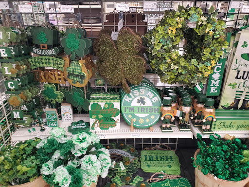 Craft Store «Michaels», reviews and photos, 540 Frandor Ave, Lansing, MI 48912, USA