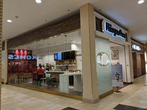 Shopping Mall «Newport Plaza», reviews and photos, 125 Eighteenth St, Jersey City, NJ 07310, USA