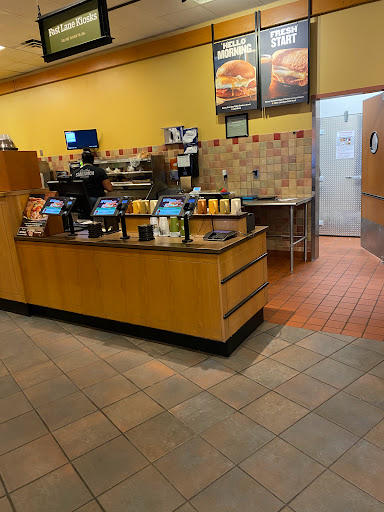 Shopping Mall «The Mall at Whitney Field», reviews and photos, 100 Commercial Rd, Leominster, MA 01453, USA