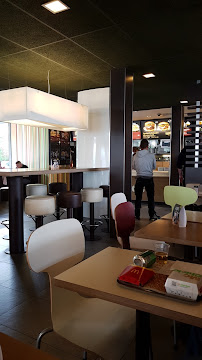 Atmosphère du Restauration rapide McDonald's Bois d'Arcy - n°14