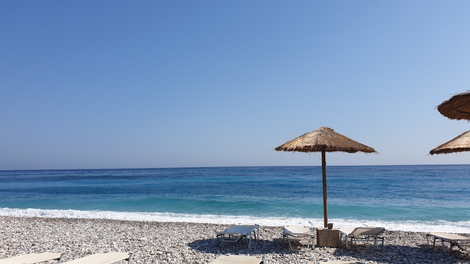 Giosonas beach'in fotoğrafı imkanlar alanı