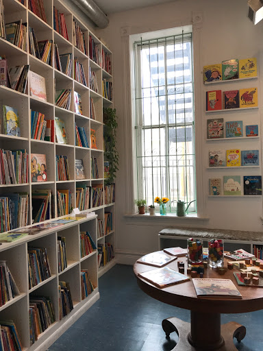 Book Store «Pilsen Community Books», reviews and photos, 1102 W 18th St, Chicago, IL 60608, USA