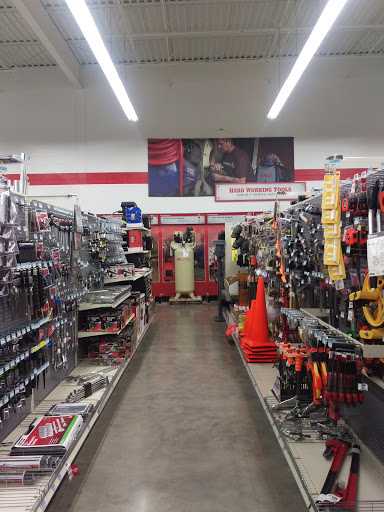 Home Improvement Store «Tractor Supply Co.», reviews and photos, 40 Dillon Plaza Dr, High Ridge, MO 63049, USA