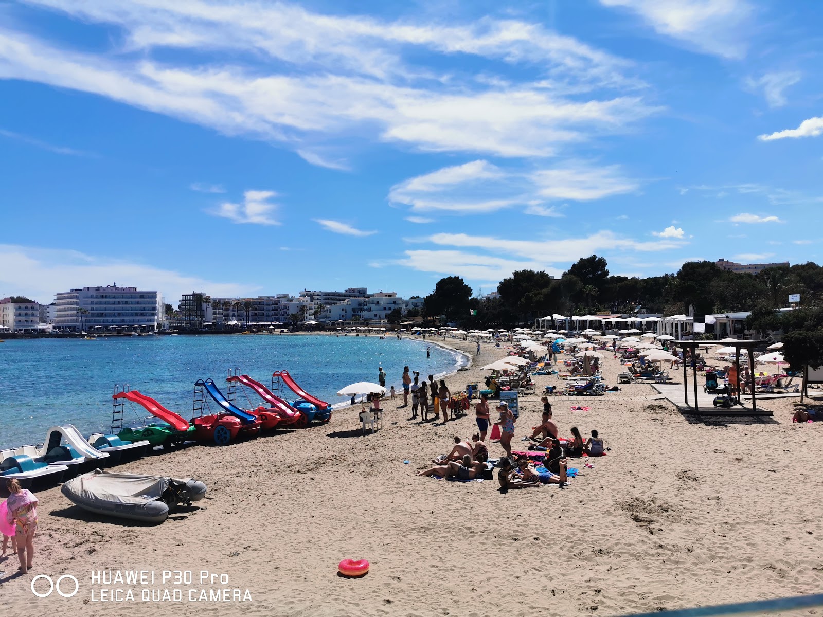 Foto di Spiaggia di Es Canar - raccomandato per i viaggiatori in famiglia con bambini