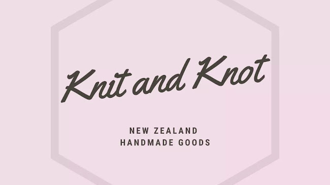Comments and reviews of Knit and knot
