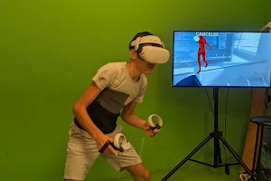 VR-ZONE - מתחם מציאות מדומה - וי אר זון image