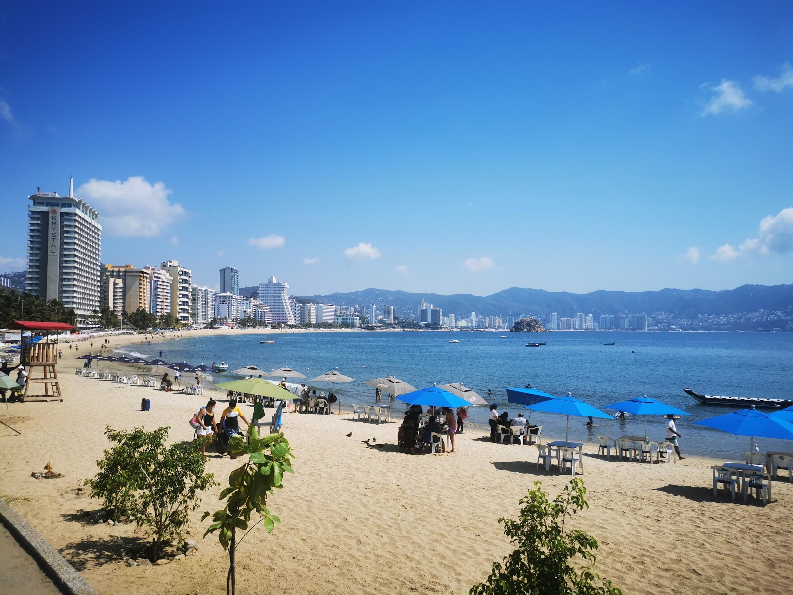 Playa Papagayo'in fotoğrafı parlak kum yüzey ile