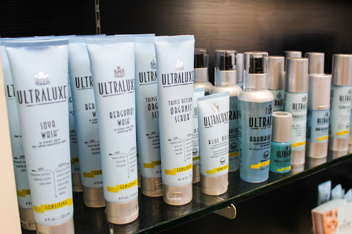 Beauty Salon «Daireds Hair Salon & Day Spa», reviews and photos, 2400 I-20 Frontage Rd, Arlington, TX 76017, USA