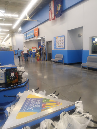 Supermarket «Walmart», reviews and photos, 2630 SE California Ave, Topeka, KS 66605, USA