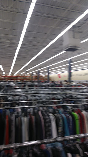 Discount Store «Discount Fashion Warehouse Northland», reviews and photos, 2727 Northland Plaza Dr, Columbus, OH 43231, USA