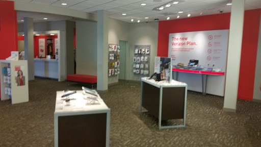 Cell Phone Store «Verizon», reviews and photos, 4405 N Oracle Rd, Tucson, AZ 85705, USA