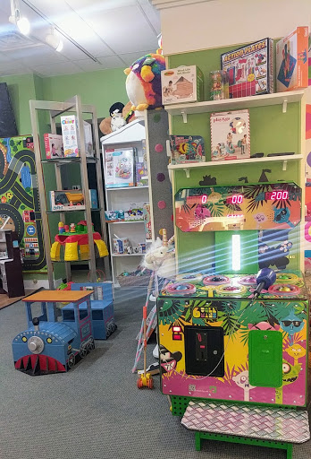 Toy Store «Beanstalk Toys and Books», reviews and photos, 654 Central Ave, Highland Park, IL 60035, USA
