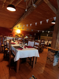 Atmosphère du Restaurant L'Auberge Du Saint Louis à Boult-aux-Bois - n°14