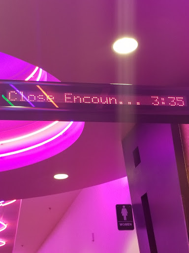 Movie Theater «Edwards Valencia 12 & IMAX», reviews and photos, 24435 Town Center Dr, Santa Clarita, CA 91355, USA