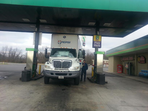 Convenience Store «MAPCO Mart», reviews and photos, 2732 York Rd, Pleasant View, TN 37146, USA