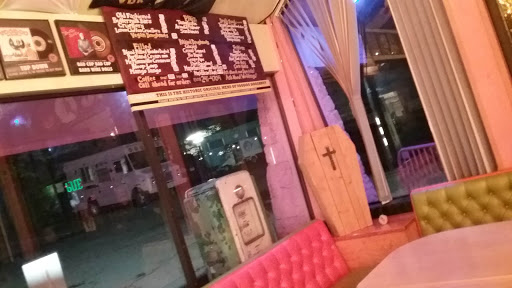 Donut Shop «Voodoo Doughnut Too», reviews and photos, 1501 NE Davis St, Portland, OR 97232, USA