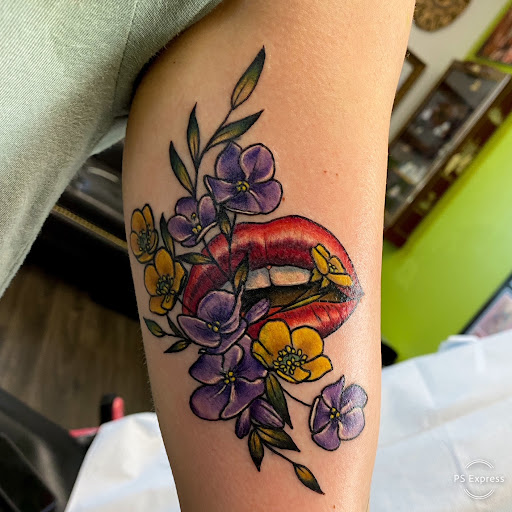 Explore chinese word tattoo ideas, creative tattoo ideas in Gloucester City, available at 12 oz. Studios Tattoos and Piercing Brooklawn