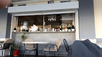 Atmosphère du Restaurant de fruits de mer L'Ostrea La Criée à Toulon - n°3