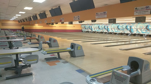 Bowling Alley «Coram Country Lanes», reviews and photos, 615 Middle Country Rd, Coram, NY 11727, USA