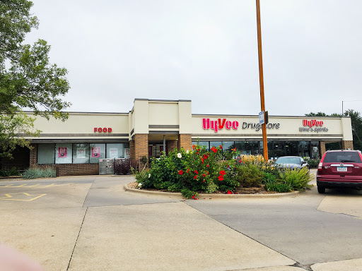 Drug Store «Hy-Vee Drugstore», reviews and photos, 310 N 1st Ave, Iowa City, IA 52245, USA