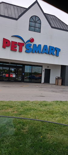 Pet Supply Store «PetSmart», reviews and photos, 5050 SE 14th St, Des Moines, IA 50320, USA