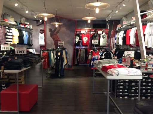 Clothing Store «Bobby Sportswear», reviews and photos, 508 5th Ave, Brooklyn, NY 11215, USA