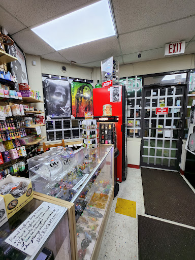 Tobacco Shop «VIP SMOKE SHOP ORLANDO», reviews and photos, 11218 S Orange Blossom Trail, Orlando, FL 32837, USA