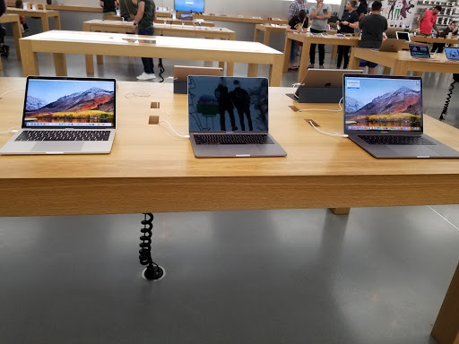 Computer Store «Apple Arden Fair», reviews and photos, 1689 Arden Way, Sacramento, CA 95815, USA