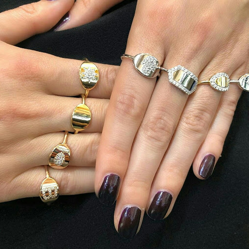 Jewelry Store «Lustig Jewelers», reviews and photos, 281 W Townline Rd, Vernon Hills, IL 60061, USA