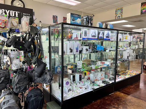Tobacco Shop «Green Light Smoke Shop», reviews and photos, 466 Rayford Rd #104, Spring, TX 77386, USA