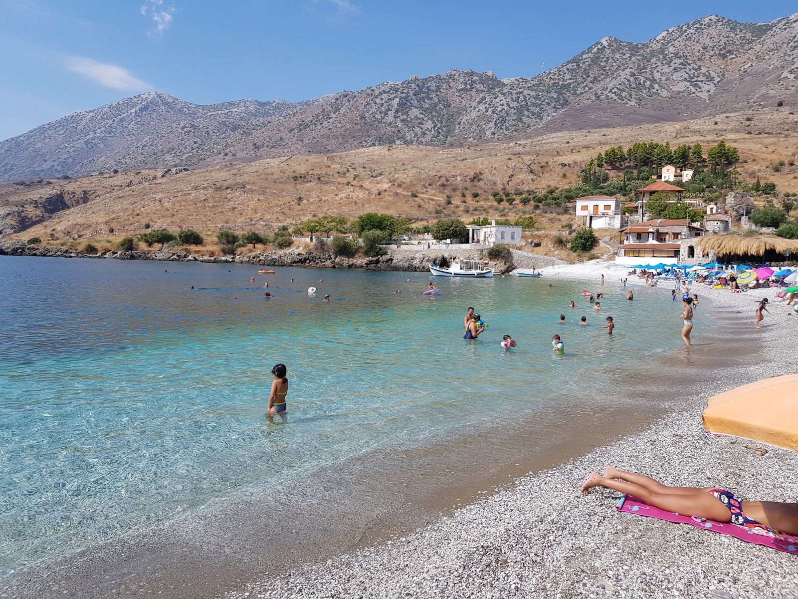 Photo de Vata beach avec un niveau de propreté de très propre