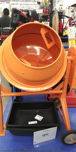 Hardware Store «Harbor Freight Tools», reviews and photos, 1349 N Blackstone Ave, Fresno, CA 93703, USA