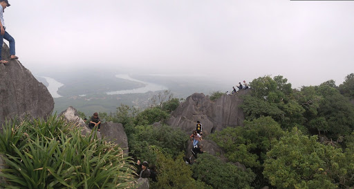 Núi Thần Đinh