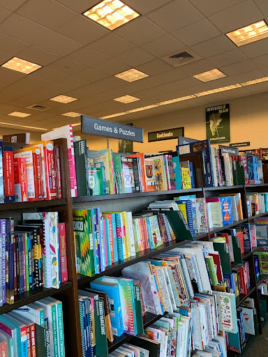 Book Store «Barnes & Noble Booksellers Moorestown», reviews and photos, 1311 Nixon Dr, Moorestown, NJ 08057, USA