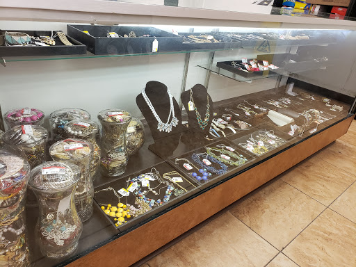 Thrift Store «Goodwill», reviews and photos, 526 W Foothill Blvd, Glendora, CA 91741, USA