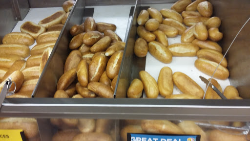 Supermarket «Tienda Fiesta Mart», reviews and photos, 210 E Davis St, Conroe, TX 77301, USA