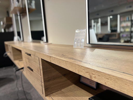 Beauty Salon «The Salon», reviews and photos, 4548 Main St, Kansas City, MO 64111, USA