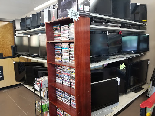 Pawn Shop «Roswell Pawn & Jewelry», reviews and photos, 615 Holcomb Bridge Rd, Roswell, GA 30076, USA