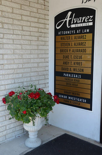 Personal Injury Attorney «Alvarez Law Office», reviews and photos